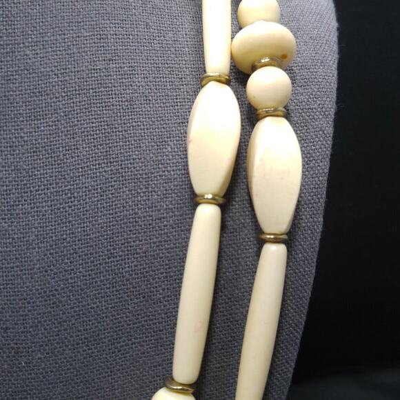 Chico’s Long Beige Beaded Necklace 52” Gold Tone Spacers Layered Boho Style - Picture 3 of 8